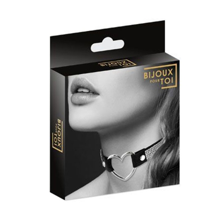 Чокер с кольцом в форме сердца